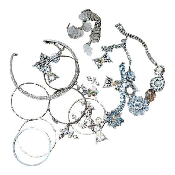 Recyclables Silver-Tone Jewelry with Crystal Stones. - Picture 6 of 7